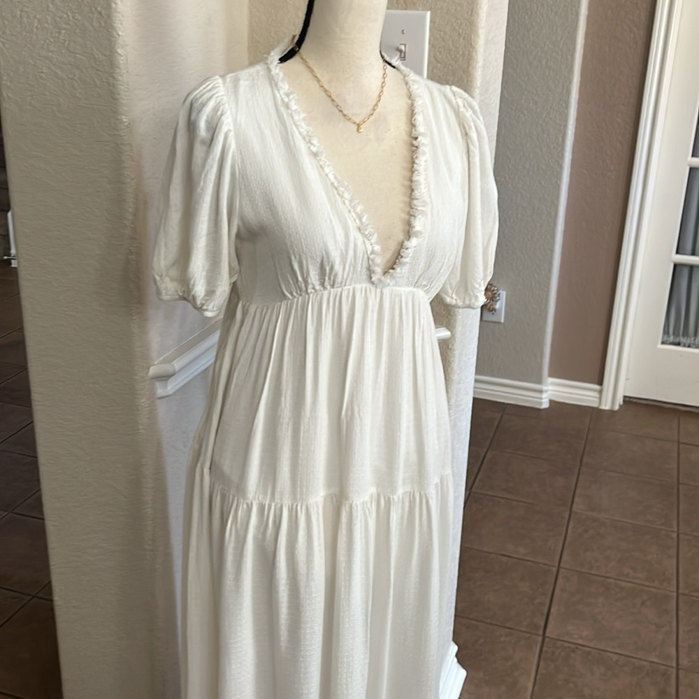 Shein ivory three tiered dress Size M /6 - Picture 14 of 17